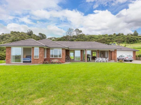 Matakana Views - Matakana Holiday Home